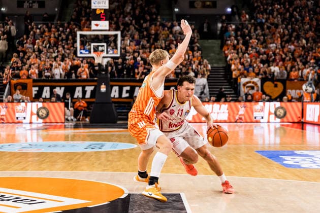 easyCredit Basketball Bundesliga Ratopharm Ulm Fitness First Würzburg Baskets 29 12 2025 Teo Milicic Ratiopharm Ulm, 44 , Brae Ivey Fitness First Würzburg Baskets, 11 on the ball easyCredit Basketball Bundesliga Ratopharm Ulm Fitness First Würzburg Baskets, Ulm, ratiopharm arena on 29 12 2025 Copyright: xBEAUTIFULxSPORTS Wunderlx