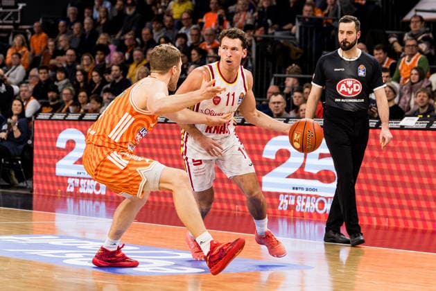 easyCredit Basketball Bundesliga Ratopharm Ulm Fitness First Würzburg Baskets 29 12 2025 Christian Sengfelder Ratiopharm Ulm, 43 , Brae Ivey Fitness First Würzburg Baskets, 11 on the ball easyCredit Basketball Bundesliga Ratopharm Ulm Fitness First Würzburg Baskets, Ulm, ratiopharm arena on 29 12 2025 Copyright: xBEAUTIFULxSPORTS Wunderlx
