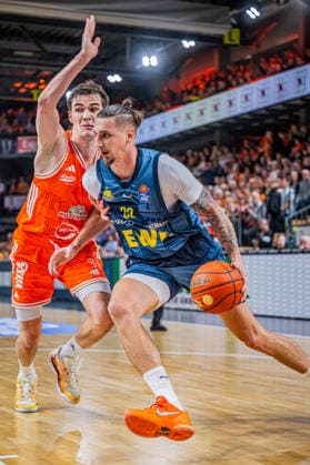 1 Basketball Bundesliga, easyCredit BBL, Season 2025 2026, Men, Main Round, Matchday 13, 29 12 2025, RASTA Vechta EWE Baskets Oldenburg Tomislav Zubcic 33 EWE Baskets Oldenburg in action Vechta RASTA Dome Lower Saxony Germany