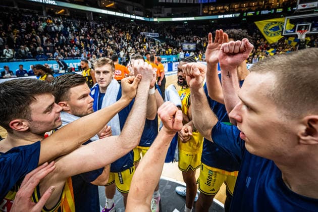 Basketball Berlin 29 12 2025 Season 2025 2026 EasyCredit BBL 1 Bundesliga Men, Men Alba Berlin MHP RIESEN Ludwigsburg Jubel Alba
