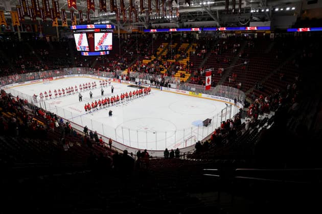 December 29, 2025, Minneapolis, Minnesota, United States: The Canadian flag is raised following CanadaÃ¢â‚¬â ¢s victory. Canada and Denmark faced off in the opening round of the IIHF World Junior Championship on December 29th. Canada was victorious 9-1. Minneapolis United States - ZUMAt166 20251229_zsp_t166_061 Copyright: xMichaelxTurnerx