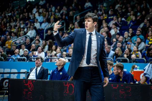 Basketball Berlin 29 12 2025 Season 2025 2026 EasyCredit BBL 1 Bundesliga Men, Men Alba Berlin MHP RIESEN Ludwigsburg Pedro Calles Alba Berlin, Coach