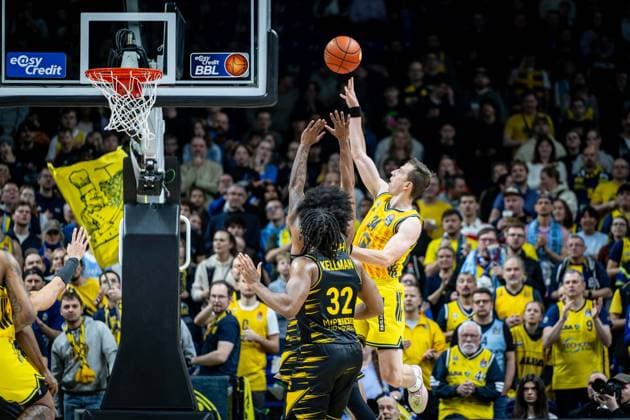 Basketball Berlin 29 12 2025 Season 2025 2026 EasyCredit BBL 1 Bundesliga Men, Men Alba Berlin MHP RIESEN Ludwigsburg Justin Bean Alba Berlin, No 34