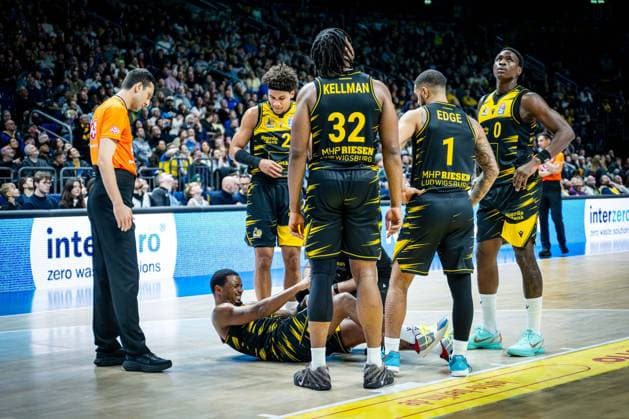 Basketball Berlin 29 12 2025 Season 2025 2026 EasyCredit BBL 1 Bundesliga Men, Men Alba Berlin MHP RIESEN Ludwigsburg Elijah Hughes Ludwigsburg, No 07 injured