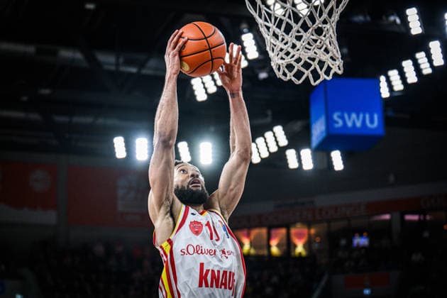 Neu Ulm, Germany, 29 12 25 Davion Mintz Fitness first Wuerzburg Baskets in action, on the ball, single action during the Basketball Bundesliga match between ratiopharm ulm vs Fitness first Wuerzburg Baskets at ratiopharm Arena on December 29, 2025 in Neu Ulm, Germany Photo by Harry Langer DeFodi Images ratiopharm Arena, Germany, 29 12 25 Davion Mintz Fitness first Wuerzburg Baskets controls the Ball during the Basketball Bundesliga match between ratiopharm ulm vs Fitness first Wuerzburg Baskets at Neu Ulm on December 29, 2025 in ratiopharm Arena, Germany Photo by Harry Langer DeFodi Images Photo by Harry Langer DeFodi Images