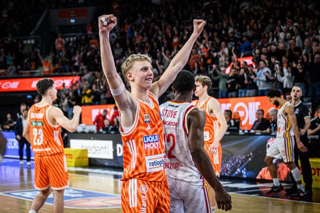 Neu Ulm, Germany, 29 12 25 Teo Milicic ratiopharm ulm gestures, gestures, cheers during the Basketball Bundesliga match between ratiopharm ulm vs Fitness first Wuerzburg Baskets at ratiopharm Arena on December 29 2025 in Neu Ulm, Germany Photo by Harry Langer DeFodi Images ratiopharm Arena, Germany, 29 12 25 Teo Milicic ratiopharm ulm gestures during the Basketball Bundesliga match between ratiopharm ulm vs Fitness first Wuerzburg Baskets at Neu Ulm on December 29, 2025 in ratiopharm Arena, Germany Photo by Harry Langer DeFodi Images Photo by Harry Langer DeFodi Images