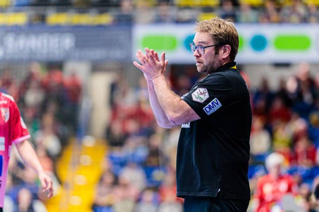 Steffen Birkner HSG Blomberg Lippe, Coach gestures GER, HSG Blomberg Lippe vs SV Union Halle Neustadt, Handball, 1 Bundesliga Women, Matchday 10, Season 2025 2026, 30 12 2025 GER, HSG Blomberg Lippe vs SV Union Halle Neustadt, Handball, 1 Bundesliga Women, Matchday 10, Season 2025 2026, 30 12 2025 Lemgo Copyright: xEibner-Pressefoto JanxRollingerx EP_JSK