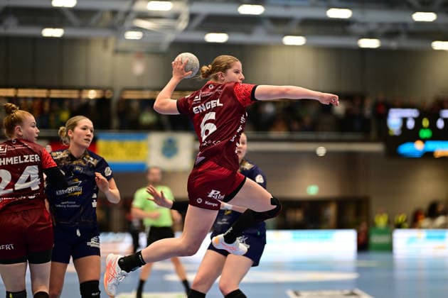 Handball I Women I Season 2025 2026 I 1 HBF I 10 Matchday I Buxtehuder SV HSG Bensheim Auerbach I 30 12 2025 Nina Engel 6, HSG Bensheim Auerbach Buxtehude Halle Nord Niedersachsen Germany Copyright: xLobeca FelixxSchlikisx