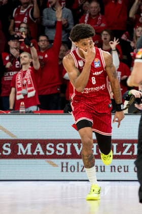 Bamberg, Germany December 30, 2025 1 BBL 2025 2026 BMA365 Bamberg Baskets vs Syntainics MBC In the picture Demarcus Demonia Bamberg gestures with his hands after his successful 3 point shot Brose Arena Bayern Copyright: xFotostandx xSchmittx