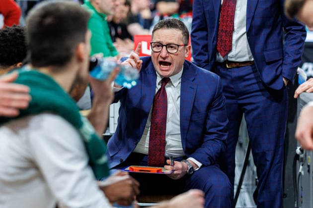 Marco Ramondino SYNTAINICS MBC, Coach , single picture, single photo, portrait, portraet, time out, BMA365 Bamberg Baskets vs SYNTAINICS MBC, Basketball, easyCredit BBL, 13 Matchday, 30 12 2025 BMA365 Bamberg Baskets vs SYNTAINICS MBC, Basketball, easyCredit BBL, 13 Matchday, 30 12 2025 Bamberg Copyright: xEibner-Pressefoto G.xSantemizx EP_EER