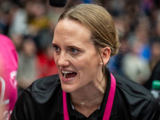 Miriam Hirsch, Head Coach TuS Metzingen loudly in her first time-out, Frisch Auf Goeppingen vs TuS Metzingen, Handball, 1 Bundesliga, Season 2025 2026, 30 12 2025 Frisch Auf Goeppingen vs TuS Metzingen, Handball, 1 Bundesliga, Season 2025 2026, 30 12 2025 Goeppingen Copyright: xMichaelxSchmidt Eibner-Pressefotx EP_MST