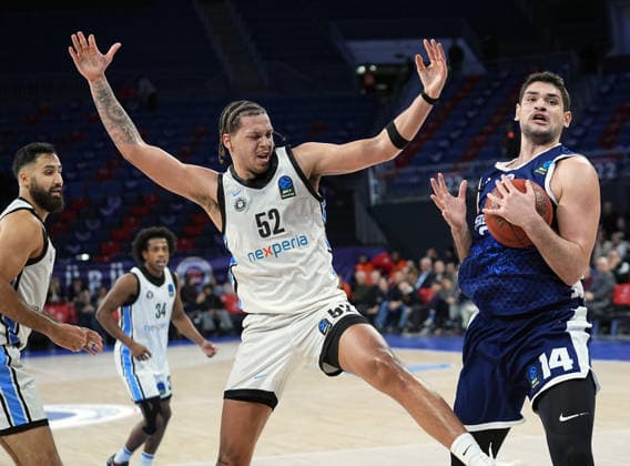 Bahcesehir Koleji v Veolia Towers - EuroCup Basketball ISTANBUL, TURKIYE - DECEMBER 30: Furkan Haltali (14) of Bahcesehir Koleji in action against Zacharie Perrin (52) of Veolia Towers during EuroCup Basketball week 12 match between Bahcesehir Koleji and Veolia Towers at Sinan Erdem Dome in Istanbul, Turkiye on December 30, 2025. Esra Bilgin Anadolu Istanbul Turkey. Editorial use only. Please get in touch for any other usage.  Copyright: x2025xAnadoluxEsraxBilginx