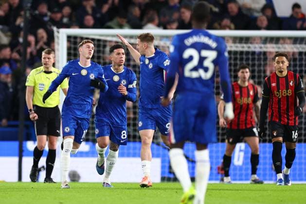 Joao Pedro of Chelsea celebrates after scoring a goal (1-1) Chelsea v AFC Bournemouth, Premier League, Football, Stamford Bridge, London, UK - 30 Dec 2025London Stamford Bridge United Kingdom EDITORIAL USE ONLY No use with unauthorised audio, video, data, fixture lists, club league logos or live services. Online in-match use limited to 120 images, no video emulation. No use in betting, games or single club league player publications.  Copyright: xSimonxDael Shutterstockx 16216216z