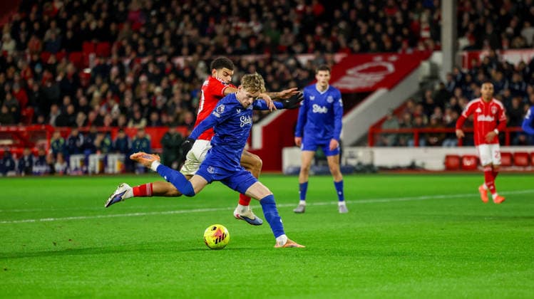 Nottingham Forest v Everton, Premier League GOAL Everton midfielder James Garner (37) scores a goal to make the score 0-1 during the Premier League match between Nottingham Forest and Everton at the City Ground, Nottingham, UK on 30 December 2025. Editorial use only DataCo restrictions apply See www.football-dataco.com , Copyright: xSimonxDaviesx PSI-23499-0005