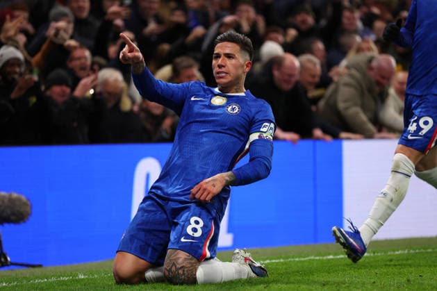 30th December 2025; Stamford Bridge, Chelsea, London, England: Premier League Football, Chelsea versus Bournemouth; Enzo Fernandez of Chelsea celebrates after scoring his sides 2nd goal in the 23rd minute to make it 2-1  JohnxPatrickxFletcher