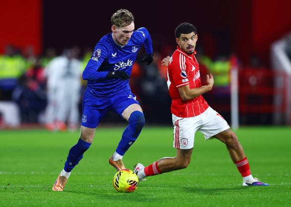 James Garner of Everton and Morgan Gibbs-White of Nottingham Forest Nottingham Forest v Everton, Premier League, Football, City Ground, Nottingham, UK - 30 Dec 2025Nottingham City Ground United Kingdom EDITORIAL USE ONLY No use with unauthorised audio, video, data, fixture lists, club league logos or live services. Online in-match use limited to 120 images, no video emulation. No use in betting, games or single club league player publications. Copyright: xMattxWest Shutterstockx 16216219ae