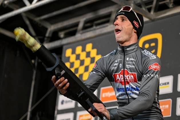 Telenet Superprestige 2025-2026 Diegem DIEGEM, BELGIUM - DECEMBER 30 : Vandeputte Niels (BEL) of Alpecin-Deceuninck on the podium during the 6th leg of the Diegem Telenet Superprestige 2025-2026 a cyclocross race for Men Elite on December 30, 2025 in Diegem, Belgium, 30 12 2025 ( Diegem Belgium  Copyright: xNicoxVereeckenx
