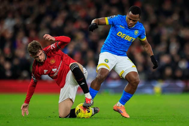 Manchester United, ManU v Wolverhampton Wanderers, Premier League Jhon Arias (10) of Wolverhampton Wanderers is challenged by Jack Fletcher (38) of Manchester United during the Premier League match between Manchester United and Wolverhampton Wanderers at Old Trafford, Manchester, UK on 30 December 2025. Manchester Old Trafford Greater Manchester UK Editorial use only DataCo restrictions apply See www.football-dataco.com , Copyright: xConorxMolloyx PSI-23486-0079