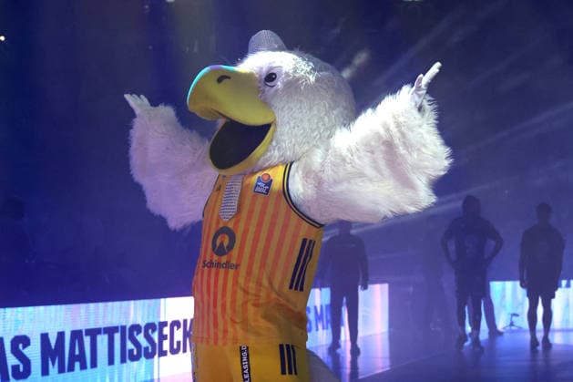 DEU, easyCredit BBL, ALBA vs Loewen Braunschweig, 31 12 2025, Uber Arena, Berlin, DEU, easyCredit BBL, ALBA vs Loewen Braunschweig, in the picture ALBA mascot nordphotoxGmbHx xEngler nph00076
