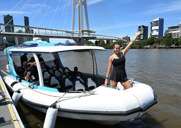 TENNIS ARYNA SABALENKA BRISBANE RIVER CRUISE, World No.1 tennis player Aryna Sabalenka cruises the Brisbane River on a boat ahead of the Brisbane International at City Botanic Gardens River Hub in Brisbane, Queensland, Thursday, January 1, 2026. ( NO ARCHIVING Brisbane Queensland Australia  Copyright: xDarrenxEnglandx 20260101143462854691
