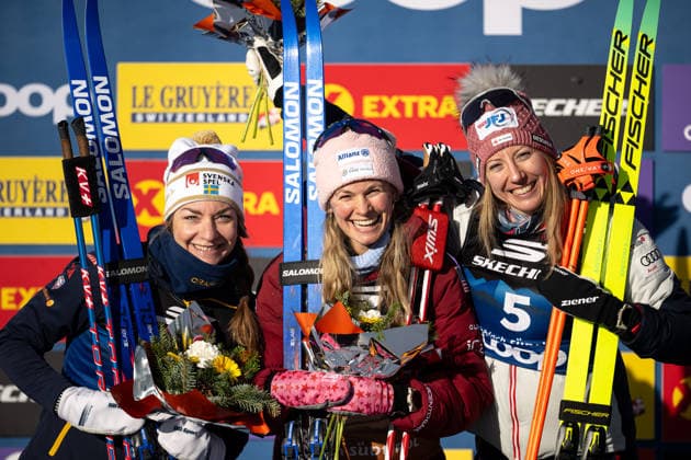 260101 Moa Ilar of Sweden, Jessie Diggins of the United States and Teresa Stadlober of Austria celebrate on the podium after competing in the women s 20km classic technique pursuit during Tour de Ski on January 1, 2026 in Toblach. Photo: Maxim Thore BILDBYRAN kod MT MT0938 skidor cross-country skiing langrenn tour de ski dam bbeng tour de ski 2025 2026 25 26 jaktstart jubel sverige *** 260101 Moa Ilar of Sweden, Jessie Diggins of the United States and Teresa Stadlober of Austria celebrate on the podium after competing in the women s 20km classic technique pursuit during Tour de Ski on January 1, 2026 in Toblach Photo Maxim Thore BILDBYRAN kod MT MT0938 skidor cross country skiing langrenn tour de ski dam bbeng tour de ski 2025 2026 25 26 jaktstart jubel sverige  Copyright: MAXIMxTHORE BB260101MT203