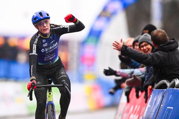 X2O Badkamers Trofee 2025-2026 Baal BAAL, BELGIUM - JANUARY 01 : Brand Lucinda (NED) of Baloise Glowi Lions celebrating her victory during the 6th leg of the GP Sven Nys X2O Badkamers Trofee 2025-2026 a cyclocross race for Men Elite on January 1, 2026 in Baal, Belgium, 01 01 2026 ( Baal Belgium  Copyright: xGvgx