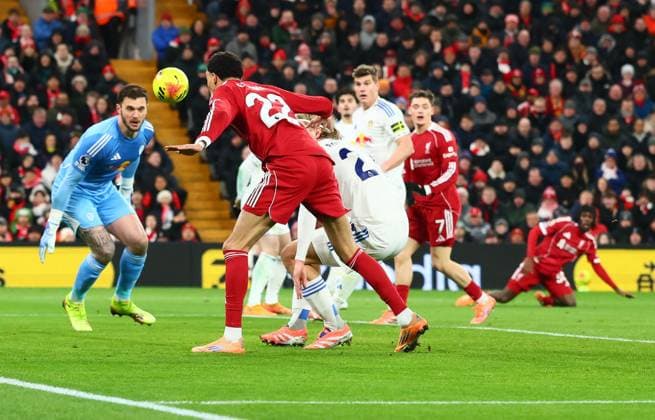 Hugo Ekitike of Liverpool misses a chance to score Liverpool v Leeds United, Premier League, Football, Anfield, Liverpool, UK - 01 Jan 2026Liverpool Anfield United Kingdom EDITORIAL USE ONLY No use with unauthorised audio, video, data, fixture lists, club league logos or live services. Online in-match use limited to 120 images, no video emulation. No use in betting, games or single club league player publications.  Copyright: xPaulxCurrie Shutterstockx 16216359aq