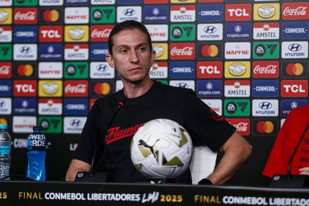 Palmeiras v Flamengo - Copa CONMEBOL Libertadores 2025 Final Lima, Peru - November 29: Filipe Luis, head coach of Flamengo, attends a press conference, PK, Pressekonferenz ahead of the 2025 Copa Conmebol Libertadores Final match between Palmeiras and Flamengo at Estadio Monumental U de Lima. Copyright: xLatinxSportxImagesx