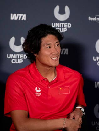 (260102) -- SYDNEY, Jan. 2, 2026 -- Zhang Zhizhen of team China participates in the media conference of the United Cup Sydney tennis tournament at Ken Rosewall Arena in Sydney, Australia, Jan. 2, 2026. ) (SP)AUSTRALIA-SYDNEY-TENNIS-UNITED CUP-CHINA-MEDIA CONFERENCE MaxPing 