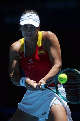 (260102) -- PERTH, Jan. 2, 2026 -- Jessica Bouzas Maneiro of Spain hits a return during the women s singles match against Solana Sierra of Argentina in the Group A round robin match between Spain and Argentina at the 2026 United Cup tennis tournament in Perth, Australia, Jan. 2, 2026. (Photo by Xinhua) (SP)AUSTRALIA-PERTH-TENNIS-UNITED CUP-ESP VS ARG ZhouxDan 