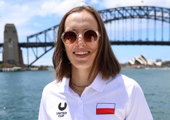 January 2, 2026, Sydney, New South Wales, Australia: Polish tennis player IGA SWIATEK during photo session on the boat in Sydney Harbour Bridge before tennis tournament United Cup, Sydney, Australia. Sydney Australia - ZUMAc278 20260102_zsp_c278_018 Copyright: xMarcinxCholewinskix