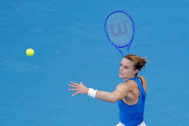 TENNIS UNITED CUP PERTH, Maria Sakkari of Greece in action against Naomi Osaka of Japan during the United Cup day one match between Greece and Japan at RAC Arena in Perth, Friday, January 2, 2026. ( NO ARCHIVING, EDITORIAL USE ONLY PERTH WESTERN AUSTRALIA AUSTRALIA  Copyright: xRICHARDxWAINWRIGHTx 20260102167327114325