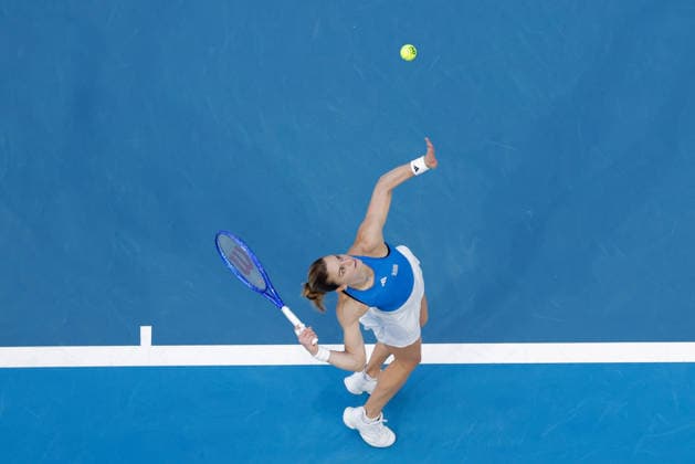 TENNIS UNITED CUP PERTH, Maria Sakkari of Greece in action against Naomi Osaka of Japan during the United Cup day one match between Greece and Japan at RAC Arena in Perth, Friday, January 2, 2026. ( NO ARCHIVING, EDITORIAL USE ONLY PERTH WESTERN AUSTRALIA AUSTRALIA  Copyright: xRICHARDxWAINWRIGHTx 20260102181226212760
