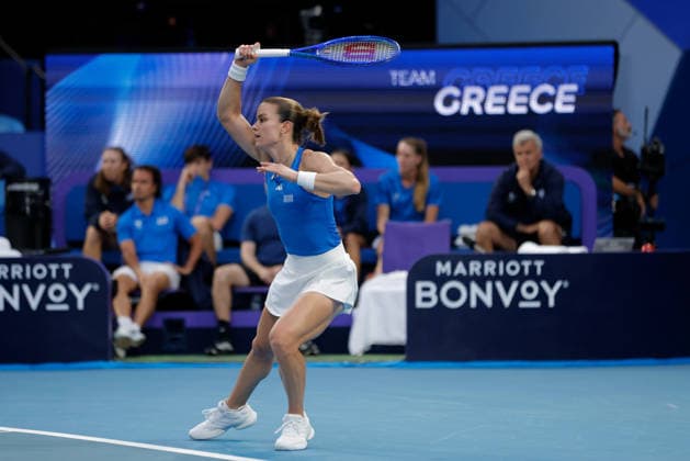 TENNIS UNITED CUP PERTH, Maria Sakkari of Greece in action against Naomi Osaka of Japan during the United Cup day one match between Greece and Japan at RAC Arena in Perth, Friday, January 2, 2026. ( NO ARCHIVING, EDITORIAL USE ONLY PERTH WESTERN AUSTRALIA AUSTRALIA  Copyright: xRICHARDxWAINWRIGHTx 20260102166237593962