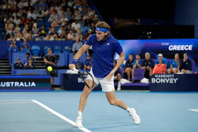 TENNIS UNITED CUP PERTH, Stefanos Tsitsipas of Greece in action against Shintaro Mochizuki of Japan during the United Cup day one match between Greece and Japan at RAC Arena in Perth, Friday, January 2, 2026. ( NO ARCHIVING, EDITORIAL USE ONLY PERTH WESTERN AUSTRALIA AUSTRALIA  Copyright: xRICHARDxWAINWRIGHTx 20260102147004935530