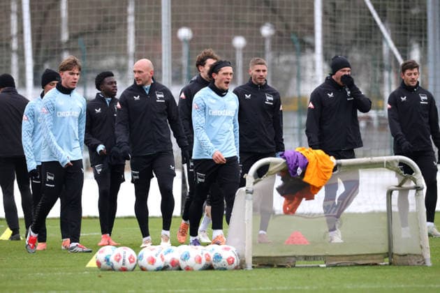 DEU, DFL, 2 FBL Hertha BSC, Training, 02 01 2026, Sportforum, Berlin, DEU, DFL, 2 FBL Hertha BSC, Training, im Bild Hertha Spielerkreis, Fabian Reese Hertha BSC Berlin 11 , Toni Leistner Hertha BSC Berlin 37 DFL regulations prohibit any use of Photographs as image sequences and or quasi video nordphotoxGmbHx xEngler nph00076