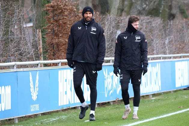DEU, DFL, 2 FBL Hertha BSC, Training, 02 01 2026, Sportforum, Berlin, DEU, DFL, 2 FBL Hertha BSC, Training, im Bild John Anthony Brooks Hertha BSC Berlin 25 , Leon Jensen Hertha BSC Berlin 5 DFL regulations prohibit any use of Photographs as image sequences and or quasi video nordphotoxGmbHx xEngler nph00076