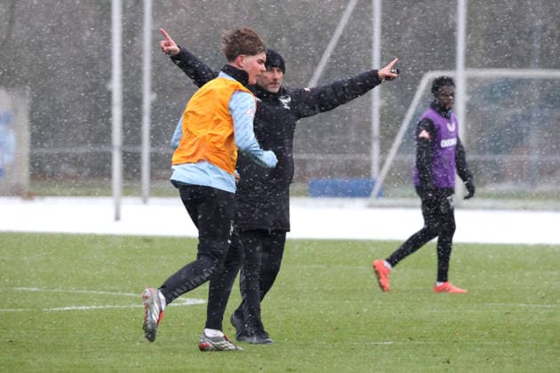 DEU, DFL, 2 FBL Hertha BSC, Training, 02 01 2026, Sportforum, Berlin, DEU, DFL, 2 FBL Hertha BSC, Training, im Bild Cheftrainer Stefan Leitl Hertha BSC Berlin , Kennet Eichhorn Hertha BSC Berlin 23 DFL regulations prohibit any use of Photographs as image sequences and or quasi video nordphotoxGmbHx xEngler nph00076