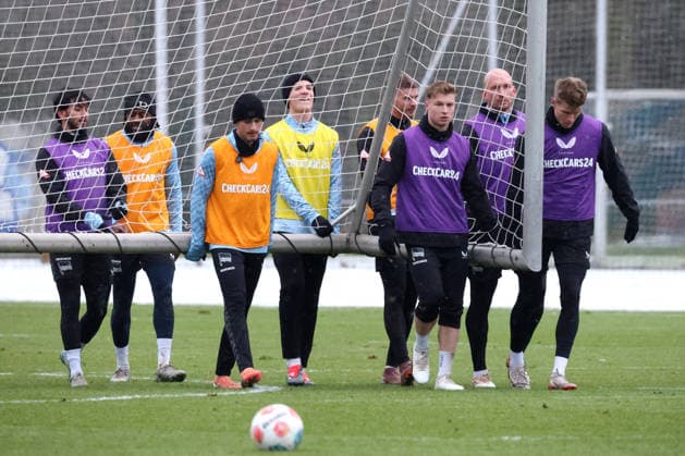 DEU, DFL, 2 FBL Hertha BSC, Training, 02 01 2026, Sportforum, Berlin, DEU, DFL, 2 FBL Hertha BSC, Training, im Bild Hertha Spielerkreis, Tortraeger DFL regulations prohibit any use of Photographs as image sequences and or quasi video nordphotoxGmbHx xEngler nph00076