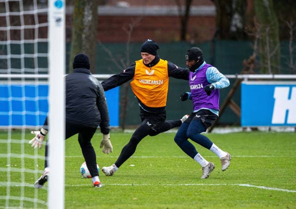 Soccer, Men, Season 2025 2026, 2 Bundesliga, Hertha BSC, Training, f l Goalkeeper Marius Gersbeck Hertha BSC , Sebastian Grönning Hertha BSC , Deyovaisio Zeefuik Hertha BSC , 02 01 2026, Copyright: xSebastianxRäppold MatthiasxKochx