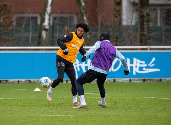 Soccer, Men, Season 2025 2026, 2 Bundesliga, Hertha BSC, Training, v l Jeremy Dudziak Hertha BSC , Deyovaisio Zeefuik Hertha BSC , 02 01 2026, Copyright: xSebastianxRäppold MatthiasxKochx
