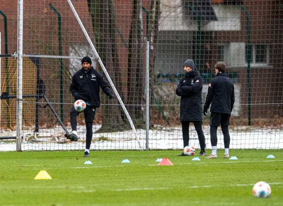 Soccer, Men, Season 2025 2026, 2 Bundesliga, Hertha BSC, Training, f l John Anthony Brooks Hertha BSC , Athletics coach Hendrik Vieth Hertha BSC , Leon Jensen Hertha BSC , 02 01 2026, Copyright: xSebastianxRäppold MatthiasxKochx