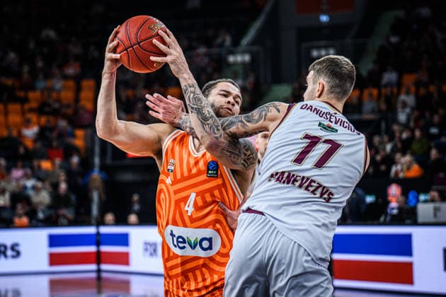 Christopher Ledlum ratiopharm ulm and Paulius Danusevicius Lietkabelis Panevezys in a duel during the EuroCup match between ratiopharm ulm vs Lietkabelis Panevezys at ratiopharm Arena on January 02, 2026 in Neu Ulm, Germany, Germany Photo by Harry Langer DeFodi Images Christopher Ledlum ratiopharm ulm and Paulius Danusevicius Lietkabelis Panevezys battle for the ball during the EuroCup match between ratiopharm ulm vs Lietkabelis Panevezys at ratiopharm Arena on January 2, 2026 in Neu Ulm, Germany Photo by Harry Langer DeFodi Images Photo by Harry Langer DeFodi Images