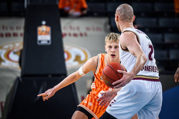 Teo Milicic ratiopharm ulm and Dovis Bickauskis Lietkabelis Panevezys in a duel during the EuroCup match between ratiopharm ulm vs Lietkabelis Panevezys at ratiopharm Arena on January 02, 2026 in Neu Ulm, Germany, Germany Photo by Harry Langer DeFodi Images Teo Milicic ratiopharm ulm and Dovis Bickauskis Lietkabelis Panevezys battle for the ball during the EuroCup match between ratiopharm ulm vs Lietkabelis Panevezys at ratiopharm Arena on January 2, 2026 in Neu Ulm, Germany Photo by Harry Langer DeFodi Images Photo by Harry Langer DeFodi Images