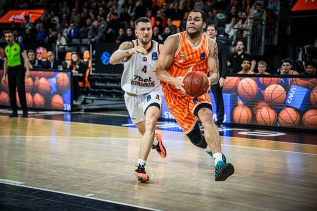 Justas Furmanavicius Lietkabelis Panevezys and Christopher Ledlum ratiopharm ulm in a duel during the EuroCup match between ratiopharm ulm vs Lietkabelis Panevezys at the ratiopharm Arena on January 02, 2026 in Neu Ulm, Germany, Germany Photo by Harry Langer DeFodi Images Justas Furmanavicius Lietkabelis Panevezys and Christopher Ledlum ratiopharm ulm battle for the ball during the EuroCup match between ratiopharm ulm vs Lietkabelis Panevezys at ratiopharm Arena on January 2, 2026 in Neu Ulm, Germany Photo by Harry Langer DeFodi Images Photo by Harry Langer DeFodi Images