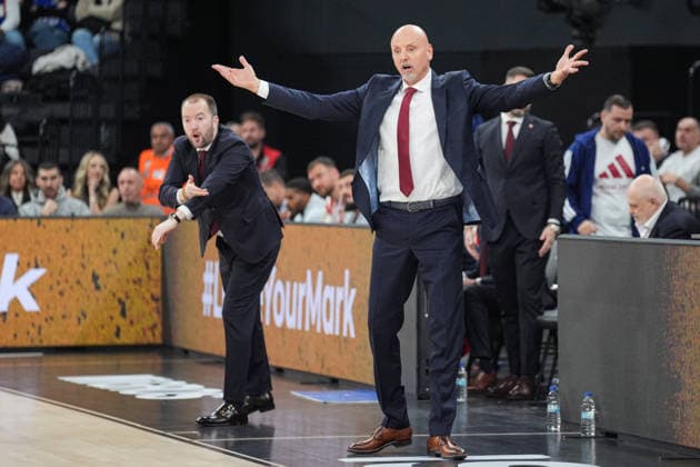 Anadolu Efes v Crvena Zvezda Red Star - EuroLeague ISTANBUL, TURKIYE - JANUARY 02: Crvena Zvezda Red Star head coach Sasa Obradovic during the EuroLeague week 19 match between Anadolu Efes and Crvena Zvezda Red Star at Basketball Development Center in Istanbul, Turkiye on January 02, 2026. Cemal Yurttas Anadolu Istanbul Turkey. Editorial use only. Please get in touch for any other usage.  Copyright: x2026xAnadoluxCemalxYurttasx