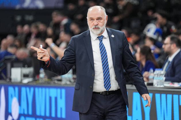 Anadolu Efes v Crvena Zvezda Red Star - EuroLeague ISTANBUL, TURKIYE - JANUARY 02: Anadolu Efes head coach Pablo Laso during the EuroLeague week 19 match between Anadolu Efes and Crvena Zvezda Red Star at Basketball Development Center in Istanbul, Turkiye on January 02, 2026. Cemal Yurttas Anadolu Istanbul Turkey. Editorial use only. Please get in touch for any other usage.  Copyright: x2026xAnadoluxCemalxYurttasx