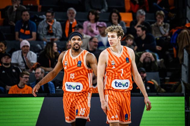 Justin Simon ratiopharm ulm and Tobias Jensen ratiopharm ulm looks dejected during the EuroCup match between ratiopharm ulm vs Lietkabelis Panevezys at the ratiopharm Arena on January 02, 2026 in Neu Ulm, Germany, Germany Photo by Harry Langer DeFodi Images Justin Simon ratiopharm ulm and Tobias Jensen ratiopharm ulm looks dejected during the EuroCup match between ratiopharm ulm vs Lietkabelis Panevezys at ratiopharm Arena on January 2, 2026 in Neu Ulm, Germany Photo by Harry Langer DeFodi Images Photo by Harry Langer DeFodi Images