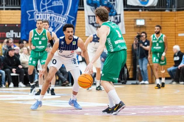VfL Sparkassenstars Bochum EPG Baskets Koblenz FOR EDITORIAL PURPOSES ONLY EDITORIAL USE ONLY p Meyreon Lamar Jones Jr Bochum , left Calvin Wishart Koblenz , right Basketball 2 Bundesliga ProA 16 Matchday VfL Sparkassenstars Bochum EPG Baskets Koblenz on 02 01 2025 in Bochum Bochum Copyright JonasxRichter Copyright: JonasxRichter doc83yns87roqflm9v2hka ,EDITORIAL USE ONLY Copyright: JonasxRichter
