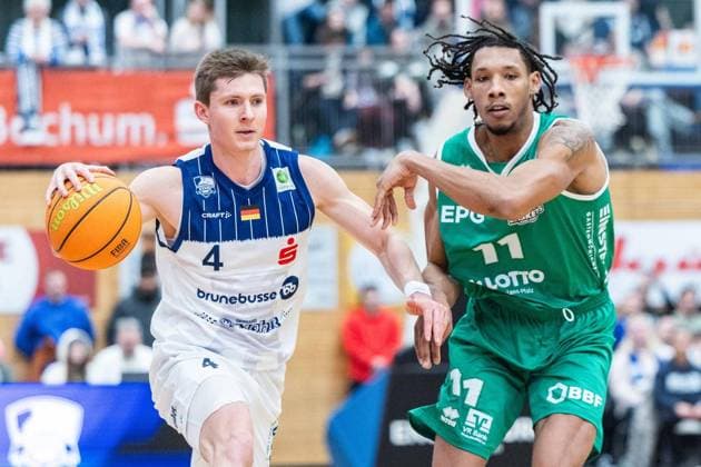 VfL Sparkassenstars Bochum EPG Baskets Koblenz FOR EDITORIAL PURPOSES ONLY EDITORIAL USE ONLY p Niklas Geske Bochum , left Devonte Jasai McCall Koblenz , right Basketball 2 Bundesliga ProA 16 Matchday VfL Sparkassenstars Bochum EPG Baskets Koblenz on 02 01 2025 in Bochum Bochum Copyright JonasxRichter Copyright: JonasxRichter doc83yns91g6ub24jwehi6 ,EDITORIAL USE ONLY Copyright: JonasxRichter